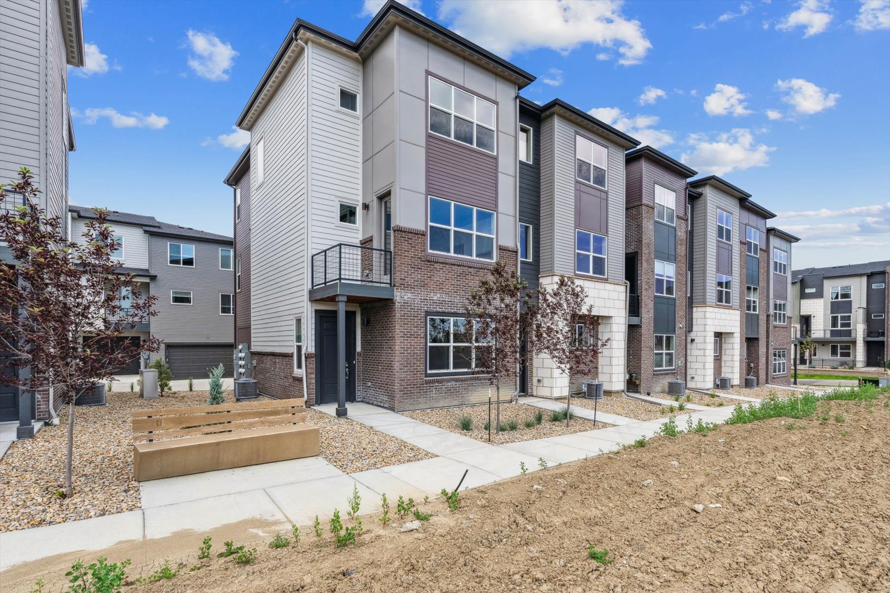 0059 457 Interlocken Blvd., 106