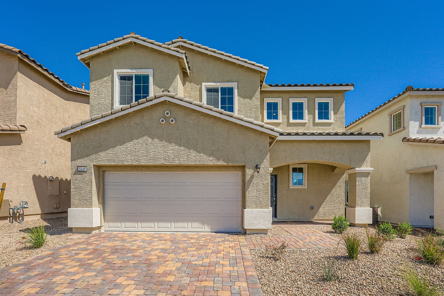 BRV021 5048 EAGLE WAY