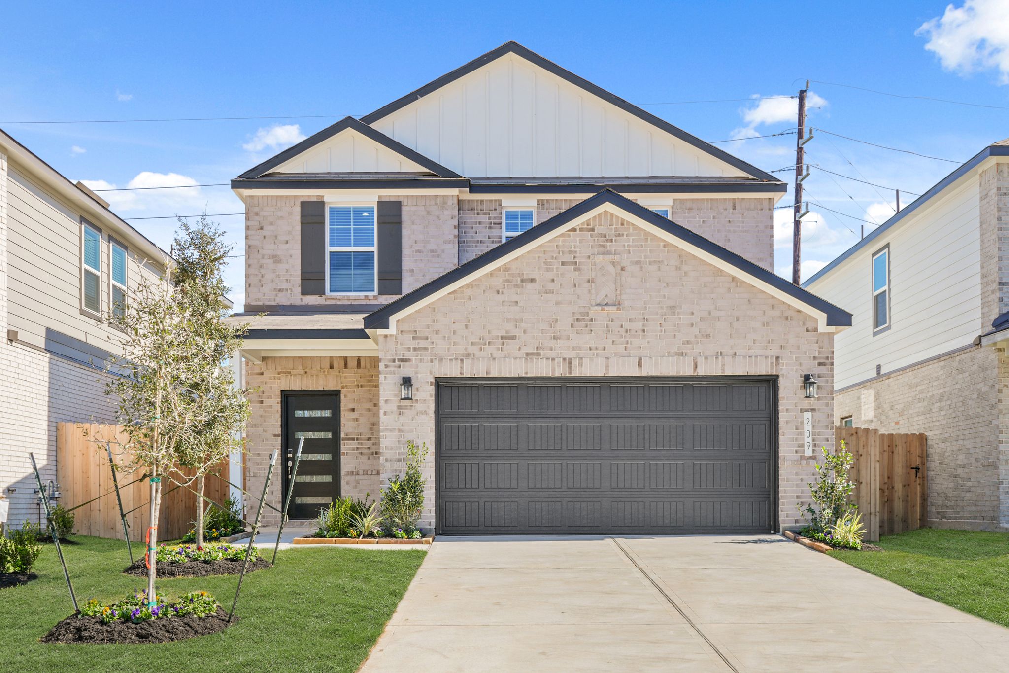 040315 209 Valiant Ridge Trail