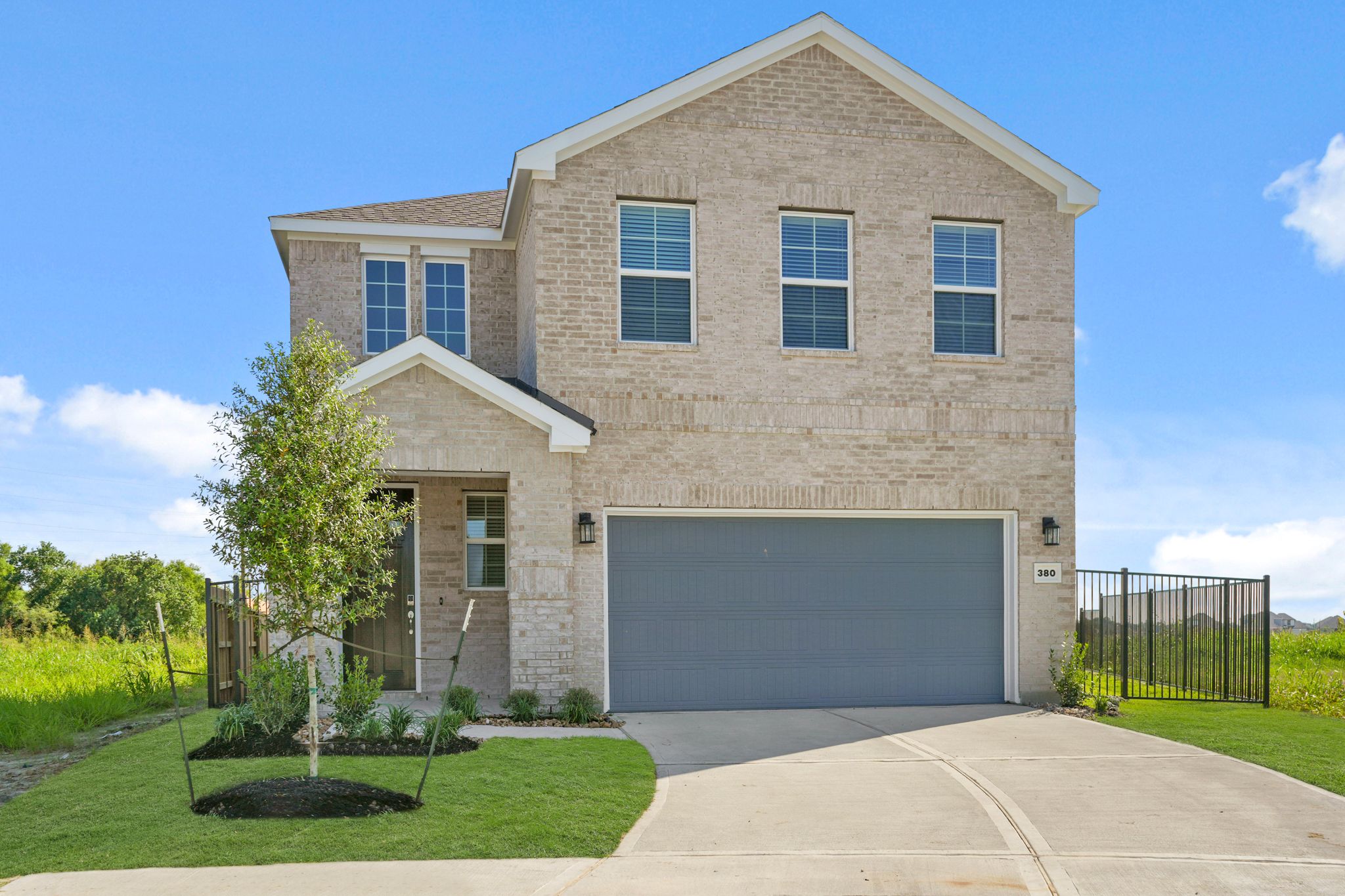 040133 380 Long Branch Drive